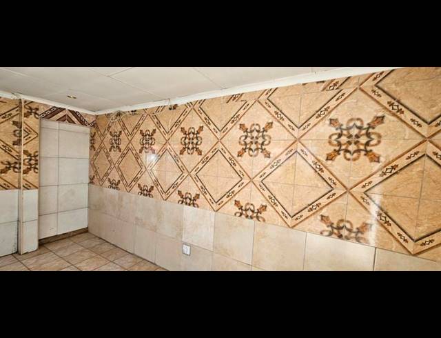 4 BEDROOM HOUSE FOR SALE IN LOTUS GARDENS